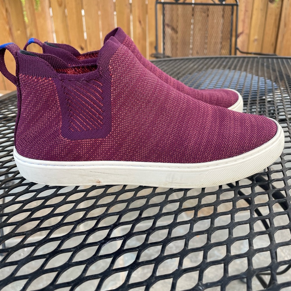 Rothy’s 8 ankle maroon bootie